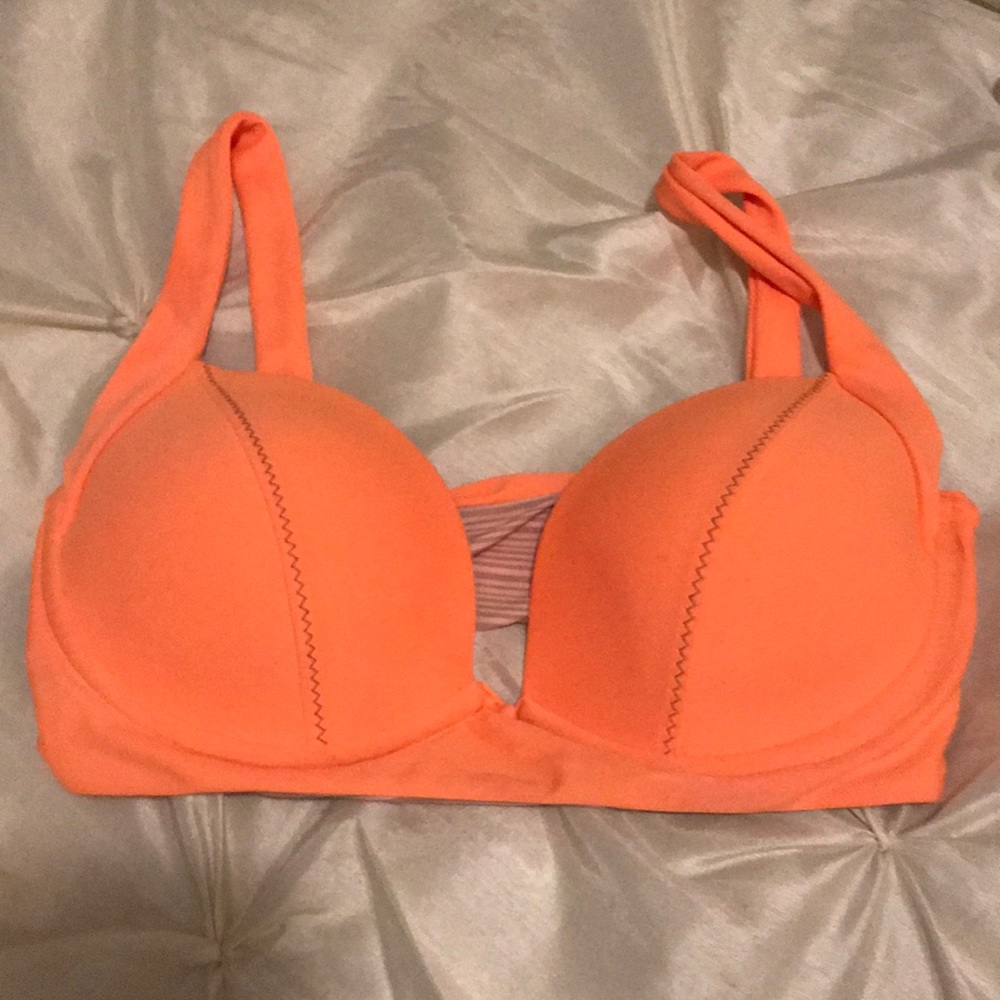 Acacia orange top med